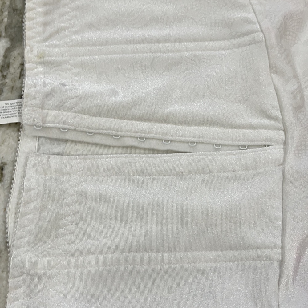 Flexees large shape wear high waist brief white with boning slenderizing corsett - Picture 3 of 6